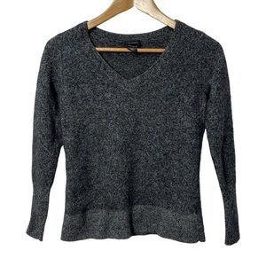 Halogen Womens Cashmere Sweater Size Med VNeck Christmas Gift Winter Holiday